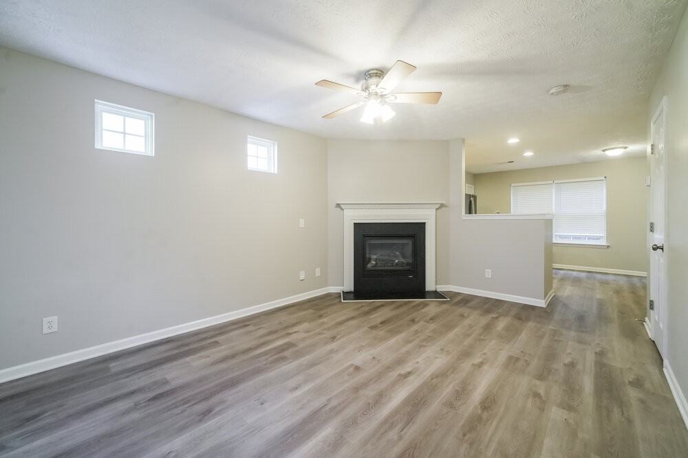 128 Oak Grove Pl - Photo 5 of 17