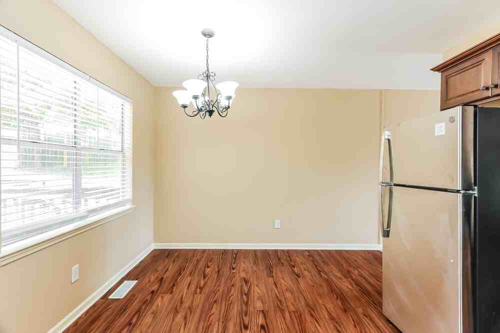 108 Spring Glade Cir - Photo 5 of 17