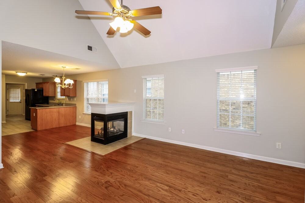8595 Griffin Park Dr - Photo 4 of 15