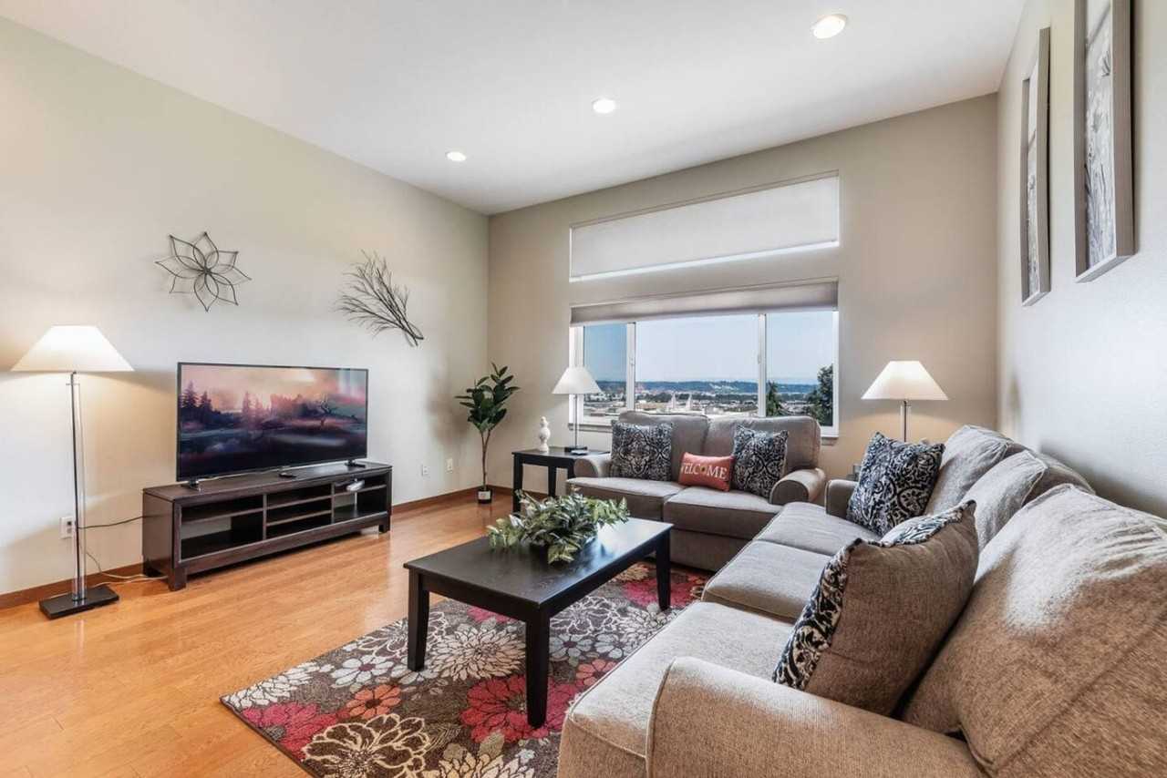 626 S 23rd St #1045878P - Photo 5 of 37