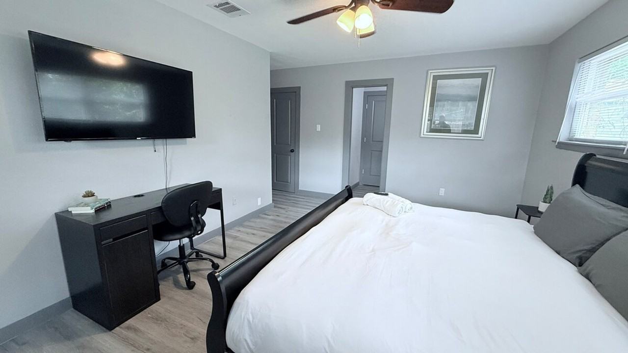 11103 Greenwillow St #1603441P - Photo 5 of 39