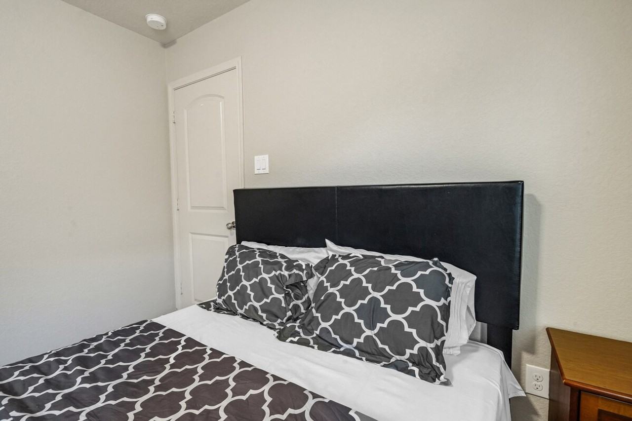 1345 Lariat Ridge Trl #1603440P - Photo 7 of 31