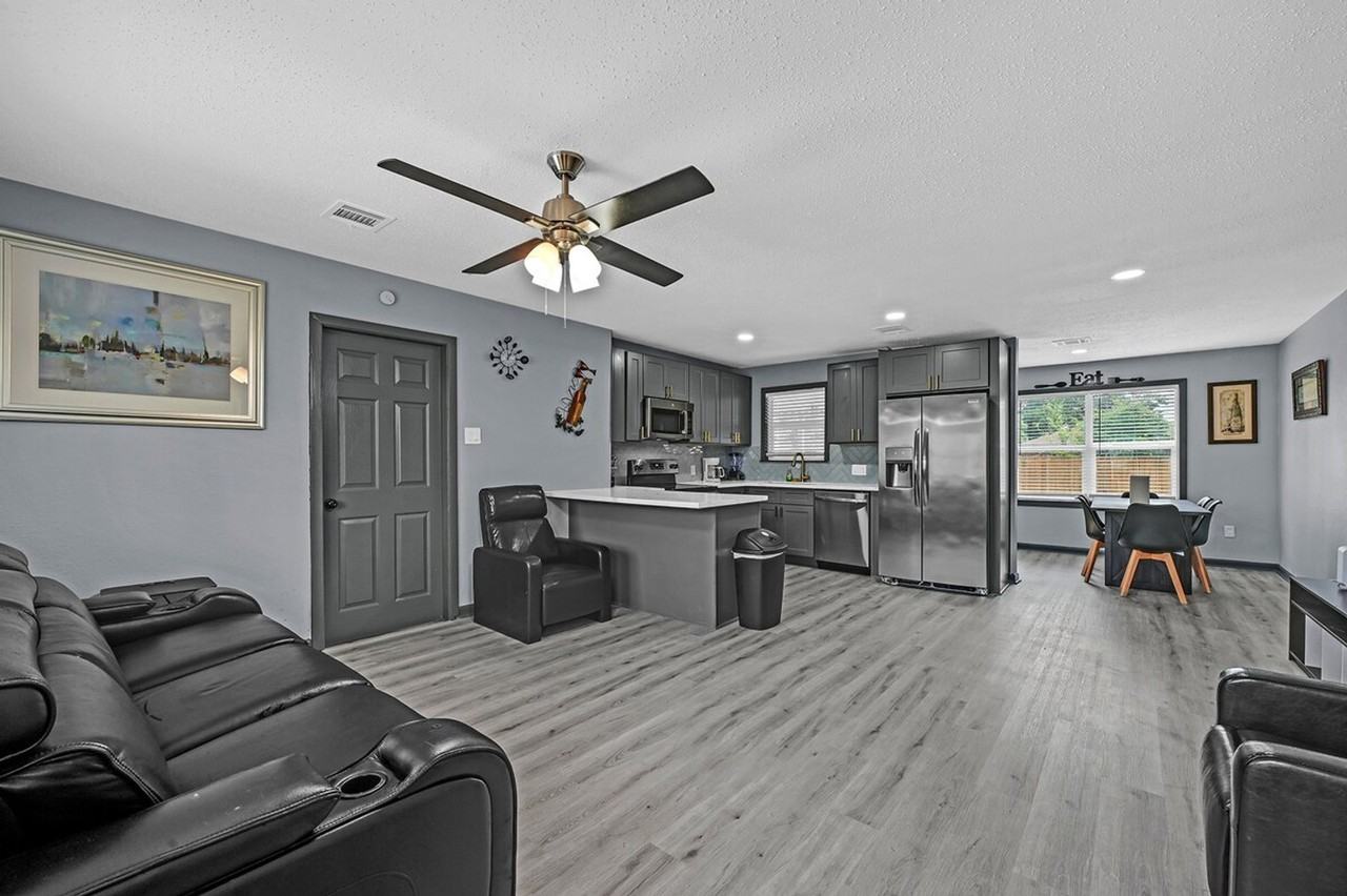 4406 Edison St #1603442P - Photo 3 of 30