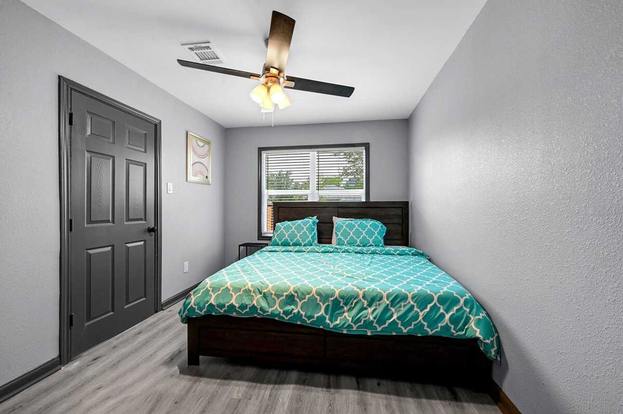 4406 Edison St #1603442P - Photo 4 of 30
