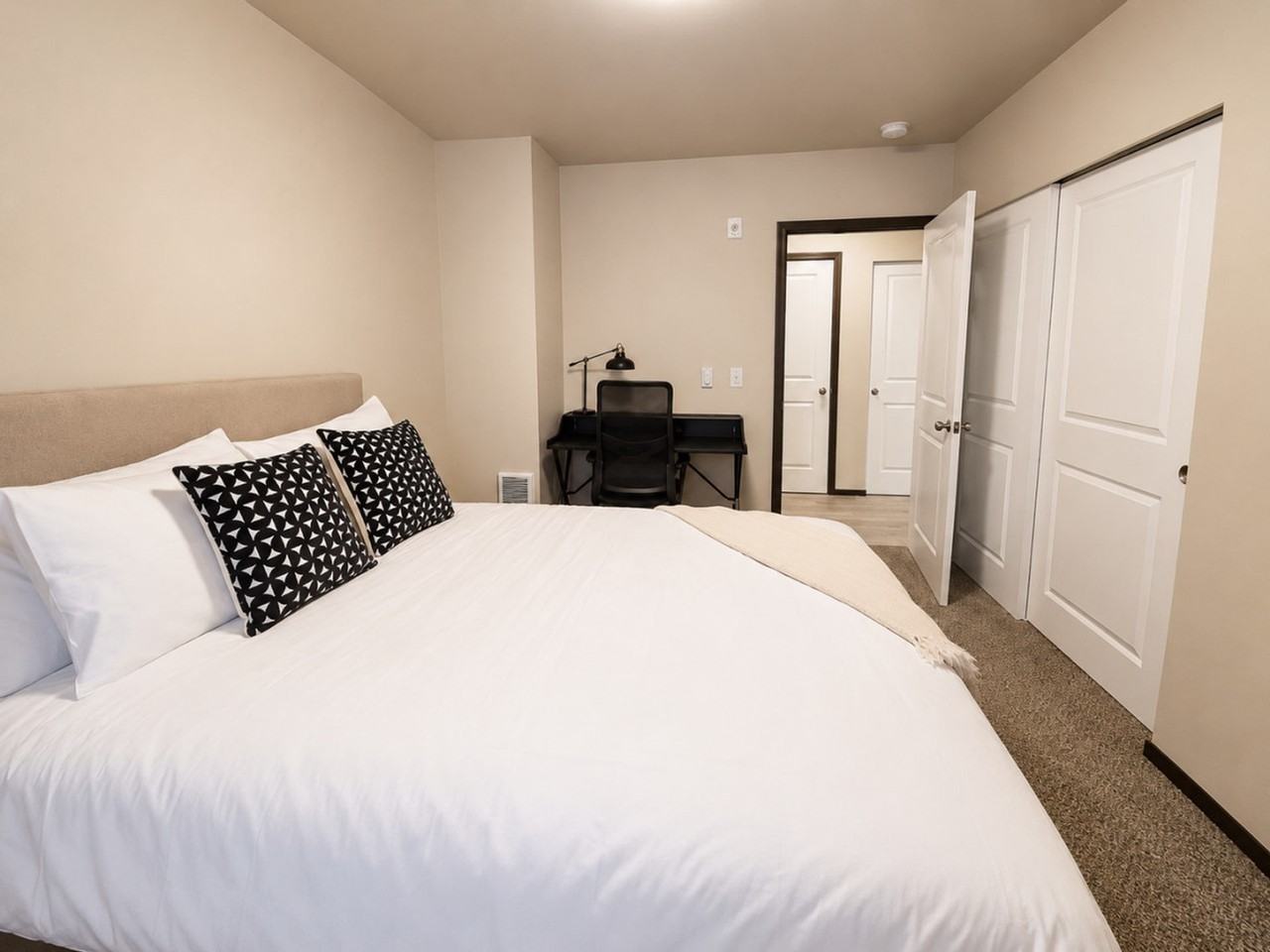 1915 Tacoma Ave S #1585153P - Photo 7 of 16