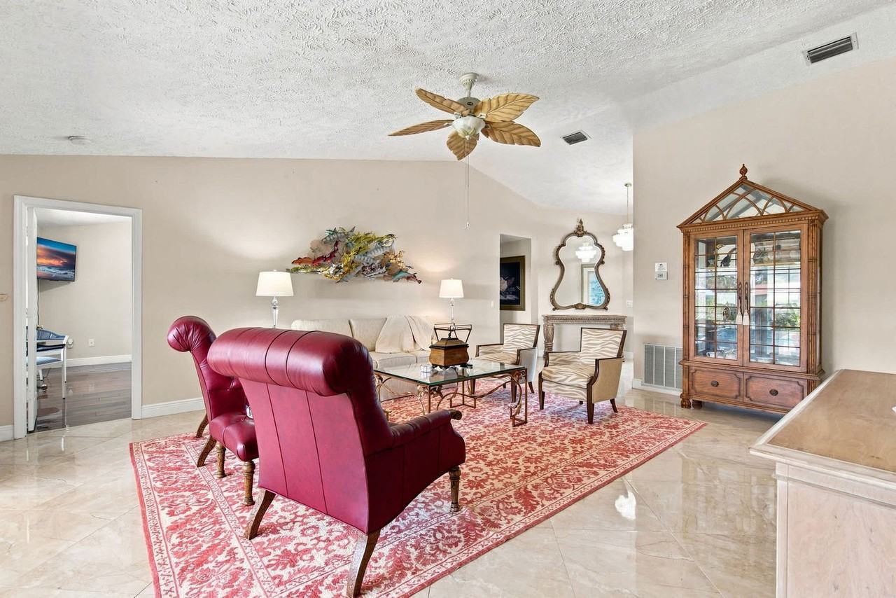 152 Ne Twylite Ter #1621174P - Photo 3 of 42