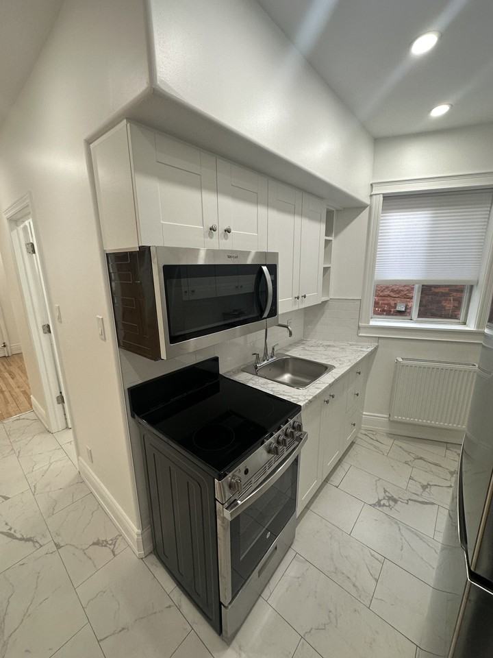318 Cooper Street #24 - Photo 3 of 9