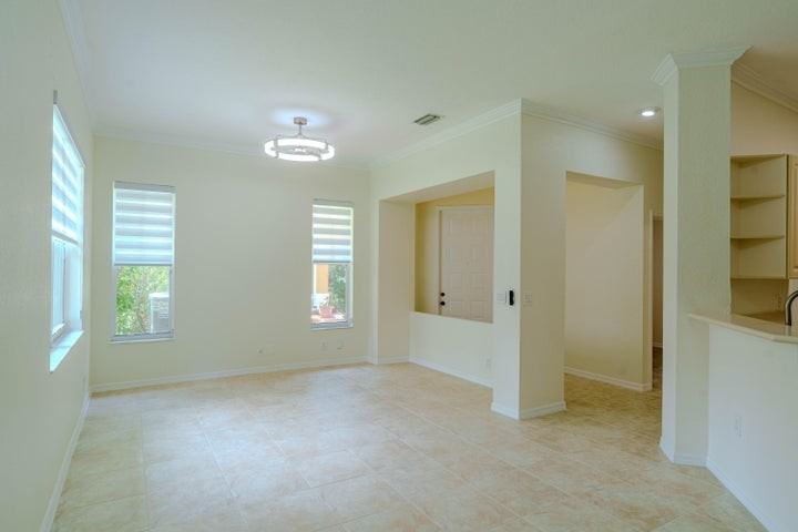 5733 Northwest 119th Drive - Photo 6 of 8