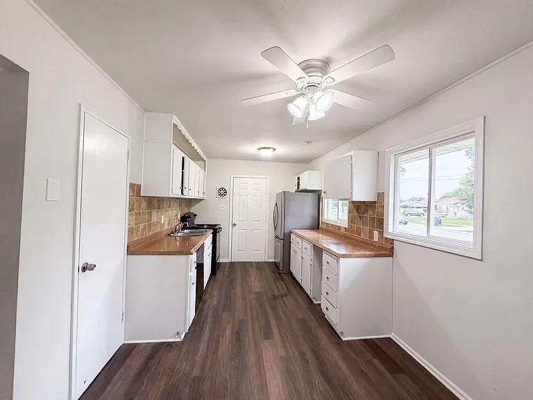 16960 Sorrento Lane - Photo 3 of 9