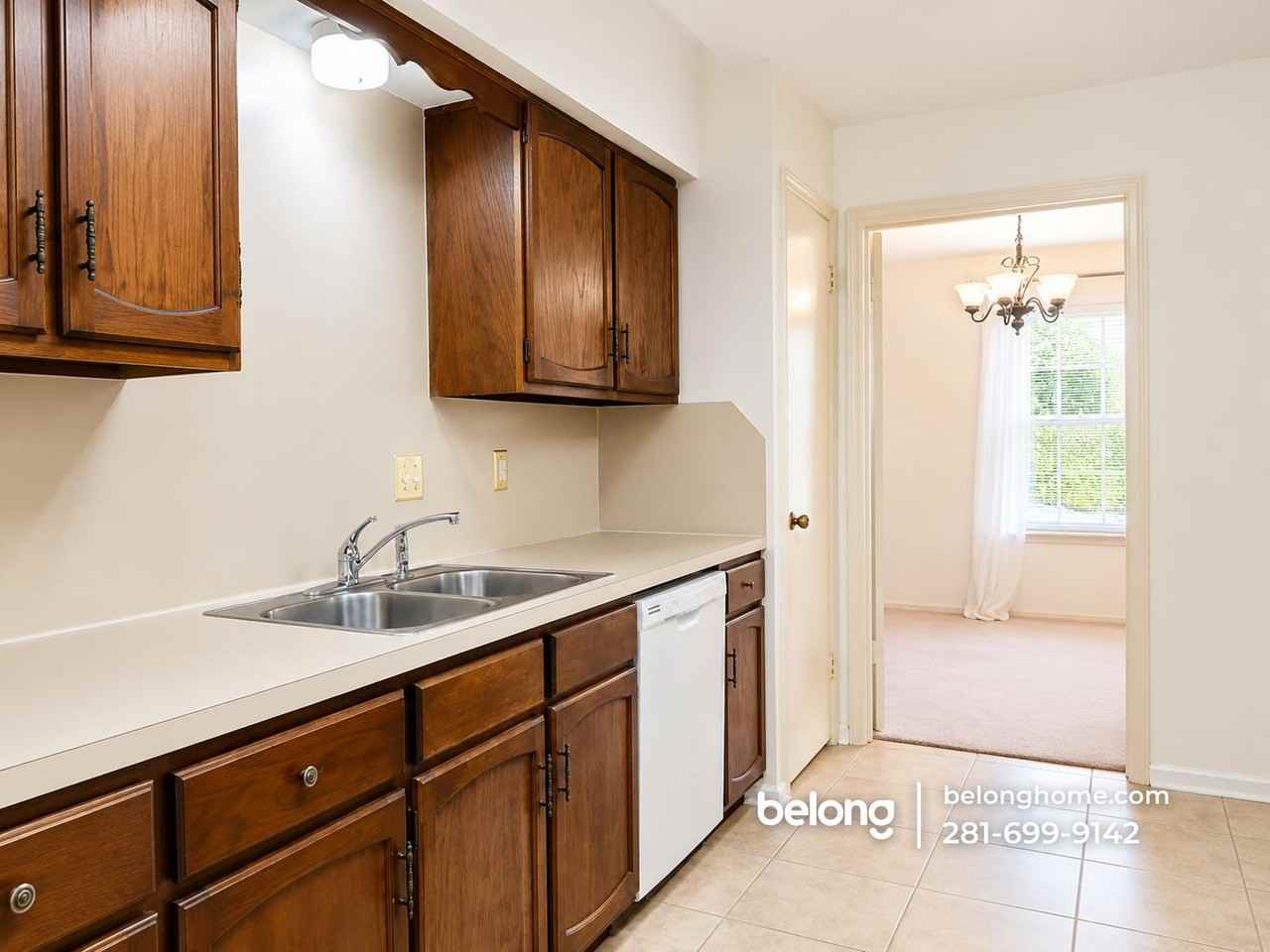357 N Post Oak Ln #211 - Photo 3 of 10