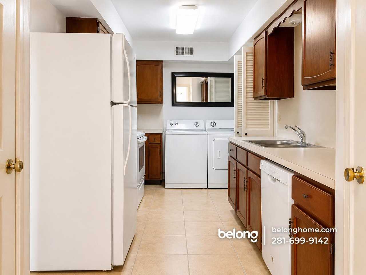 357 N Post Oak Ln #211 - Photo 5 of 10