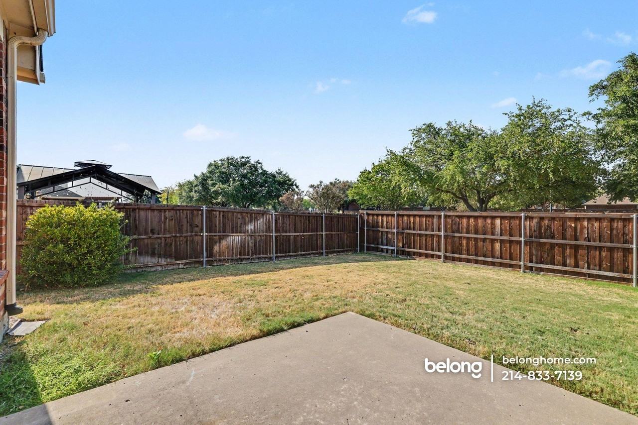4422 Republic Dr - Photo 2 of 21