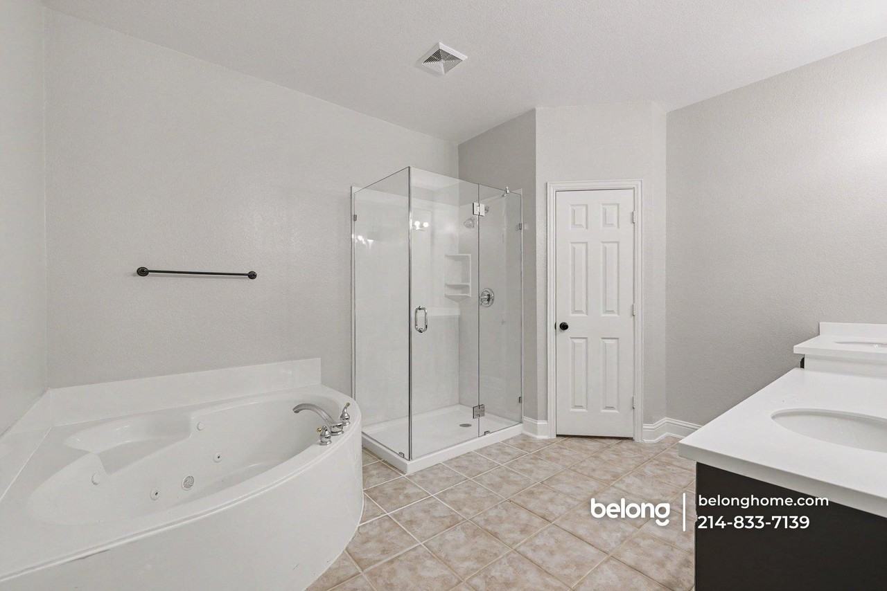 4422 Republic Dr - Photo 6 of 21