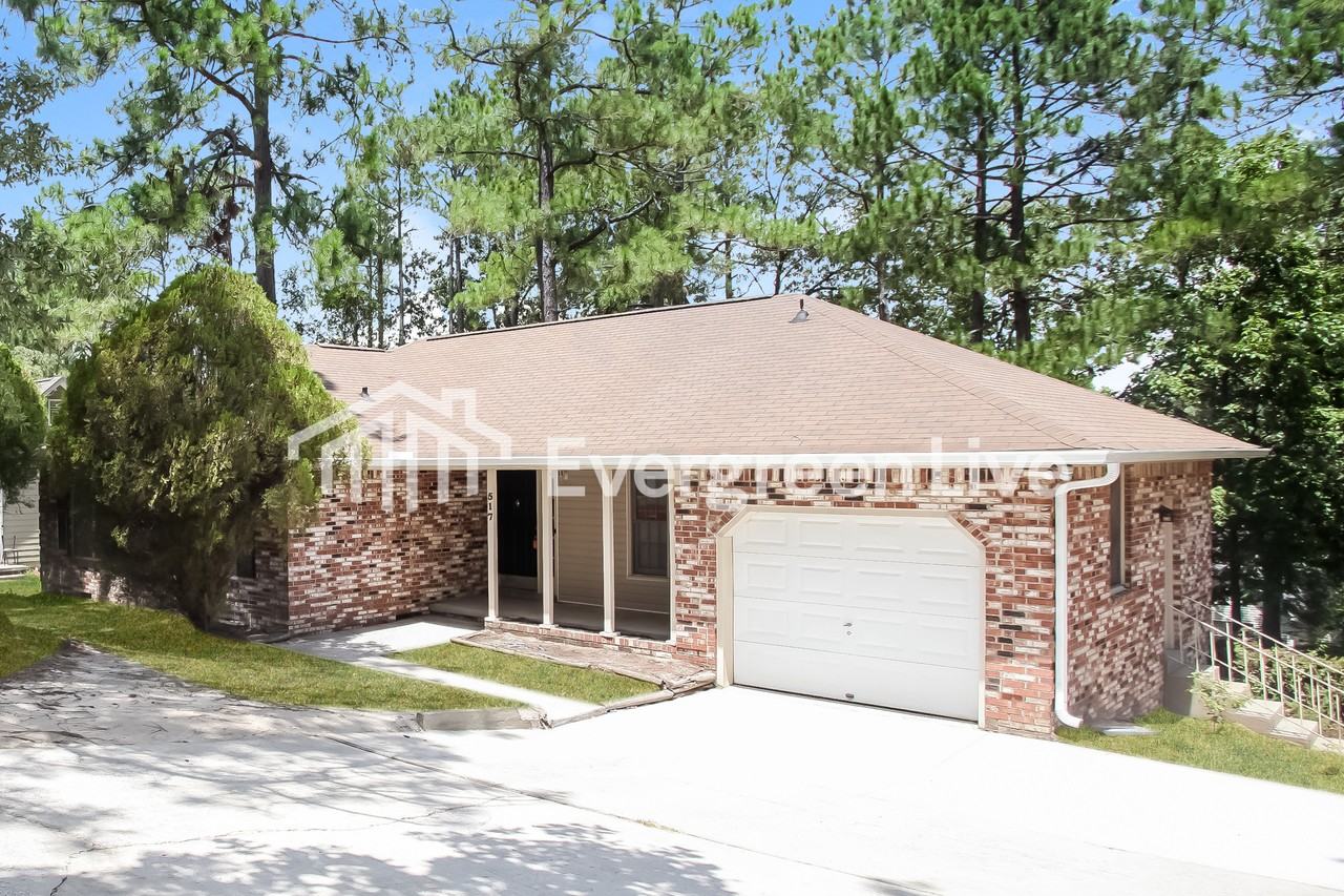 517 Vega Dr - Photo 2 of 14
