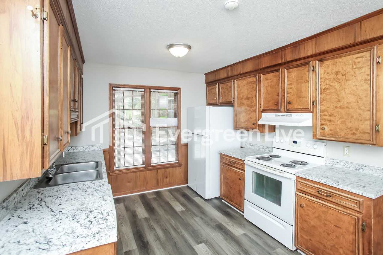 517 Vega Dr - Photo 6 of 14