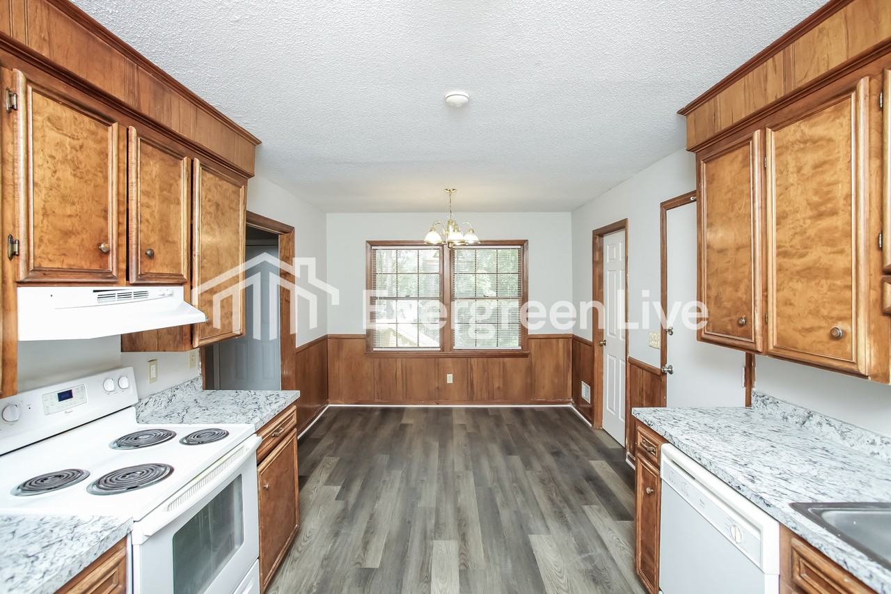 517 Vega Dr - Photo 7 of 14