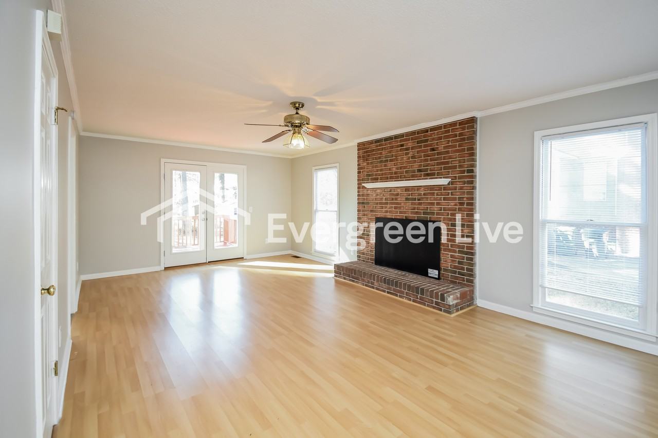 3824 Linbrook Dr - Photo 2 of 15