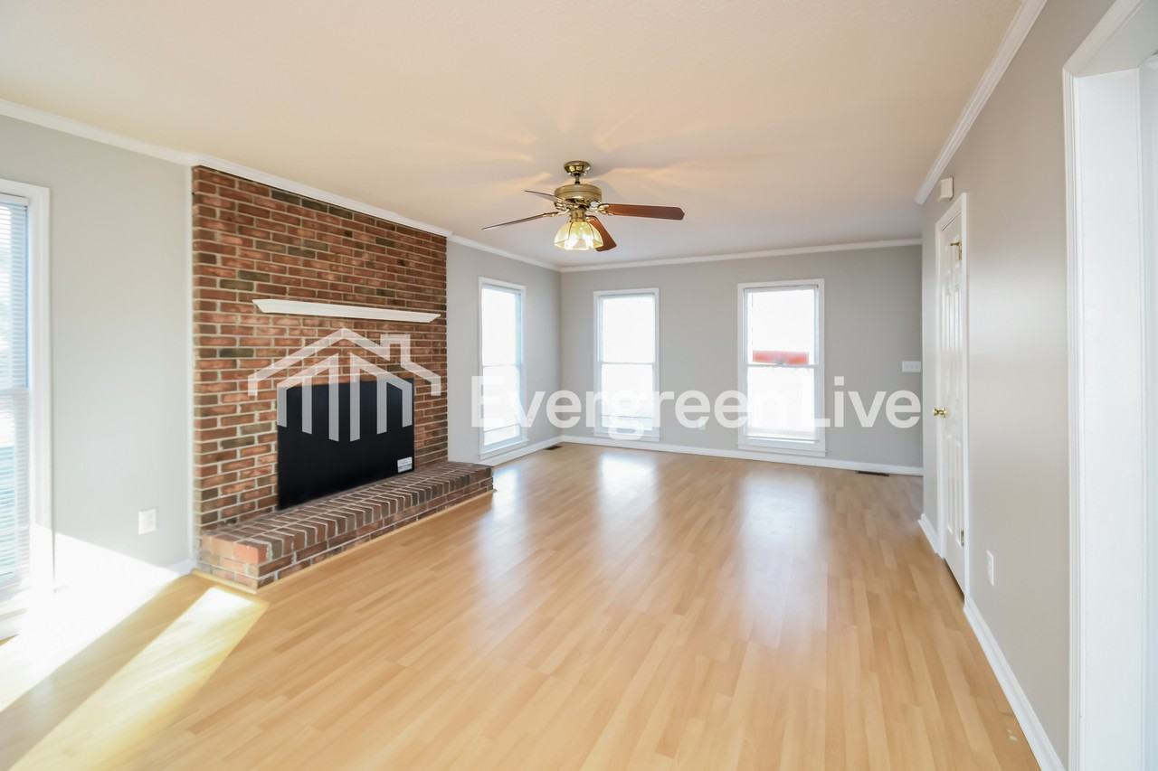 3824 Linbrook Dr - Photo 3 of 15