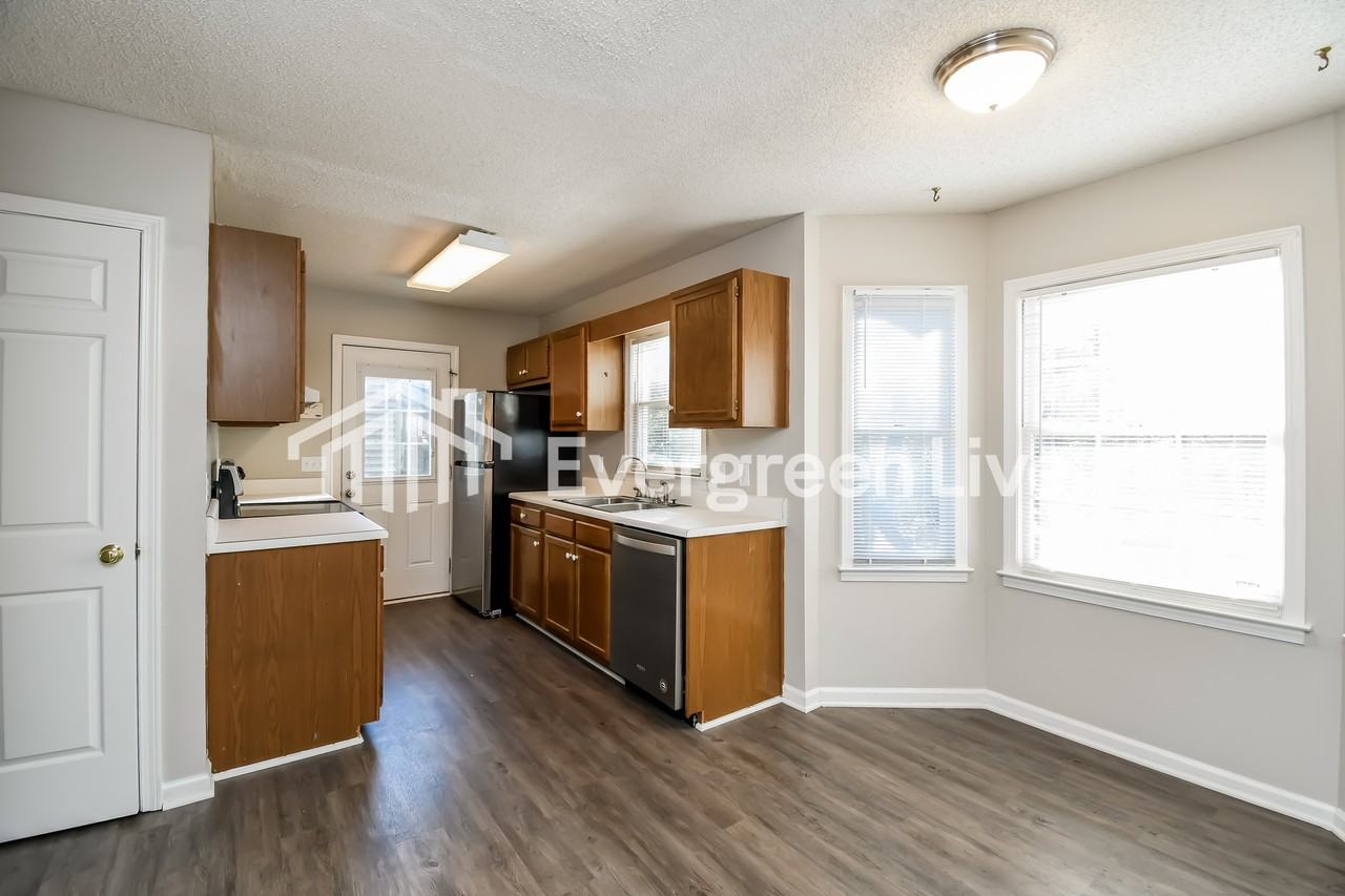 3824 Linbrook Dr - Photo 6 of 15