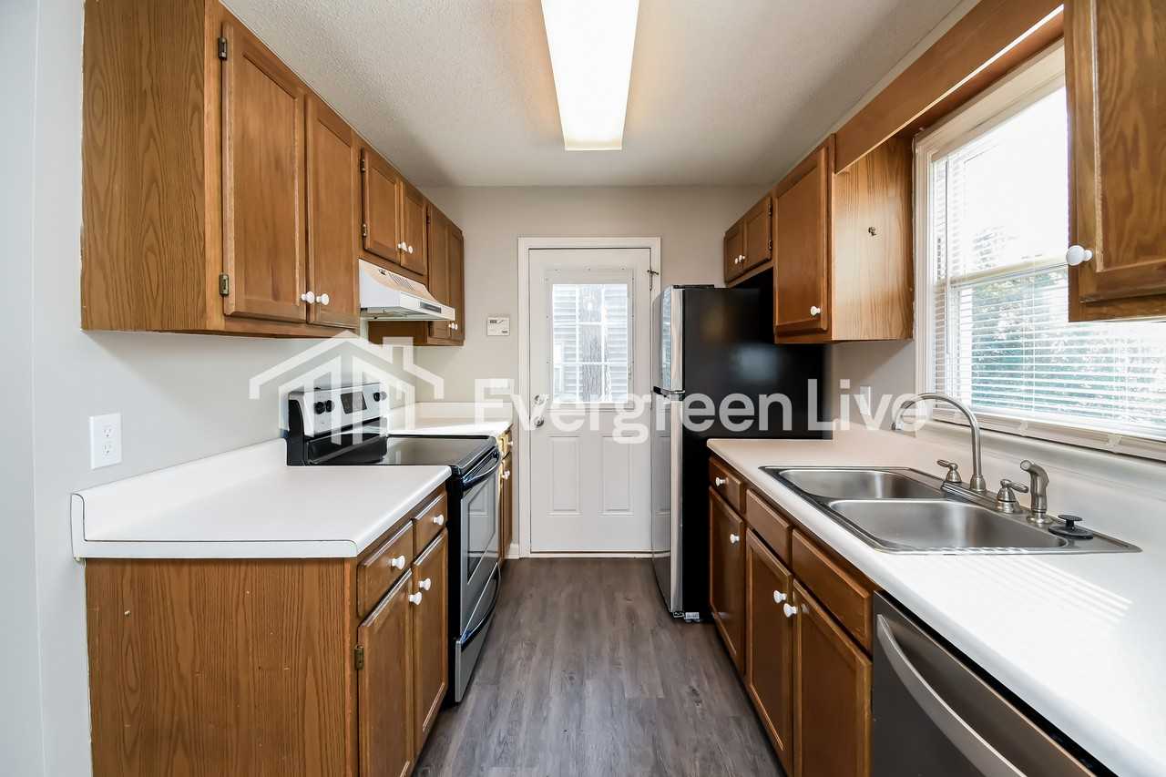 3824 Linbrook Dr - Photo 7 of 15