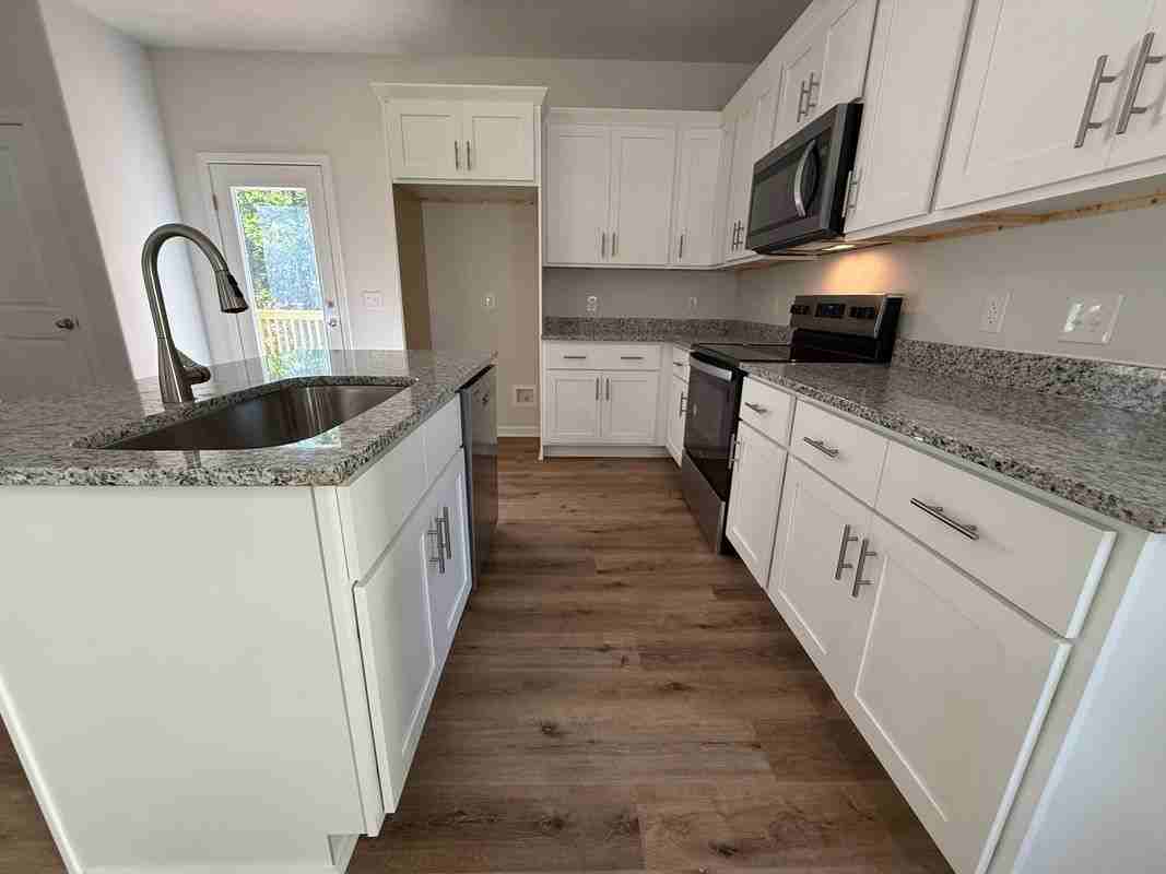 4033 Shamel St - Photo 3 of 16