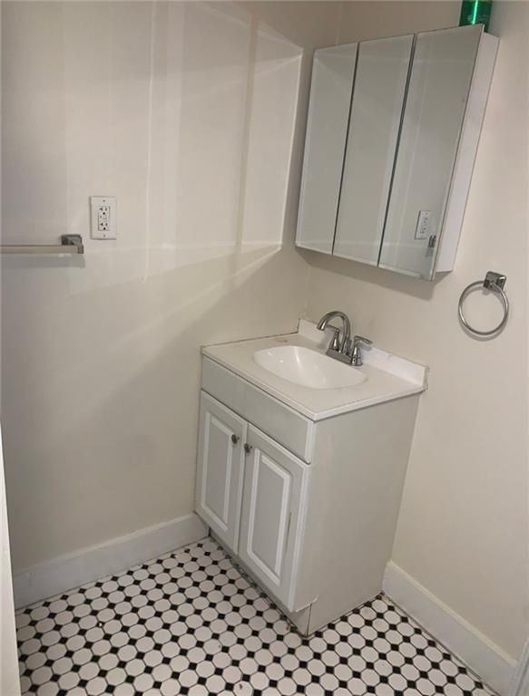 48 Arch St ##1 - Photo 6 of 7