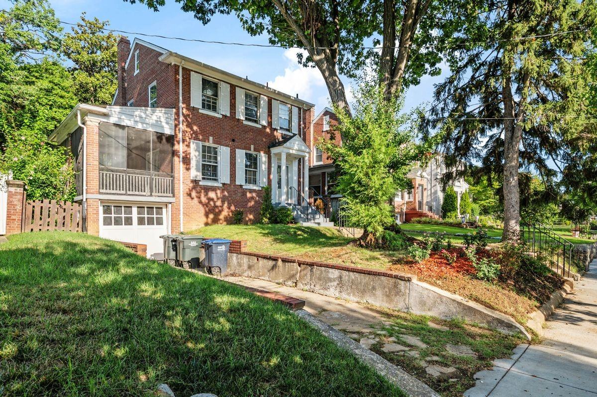4024 20th St Ne - Photo 4 of 39