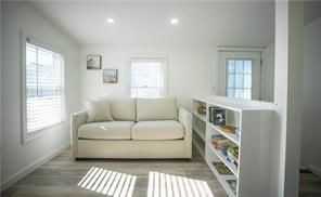 28 Crest St - Photo 5 of 17