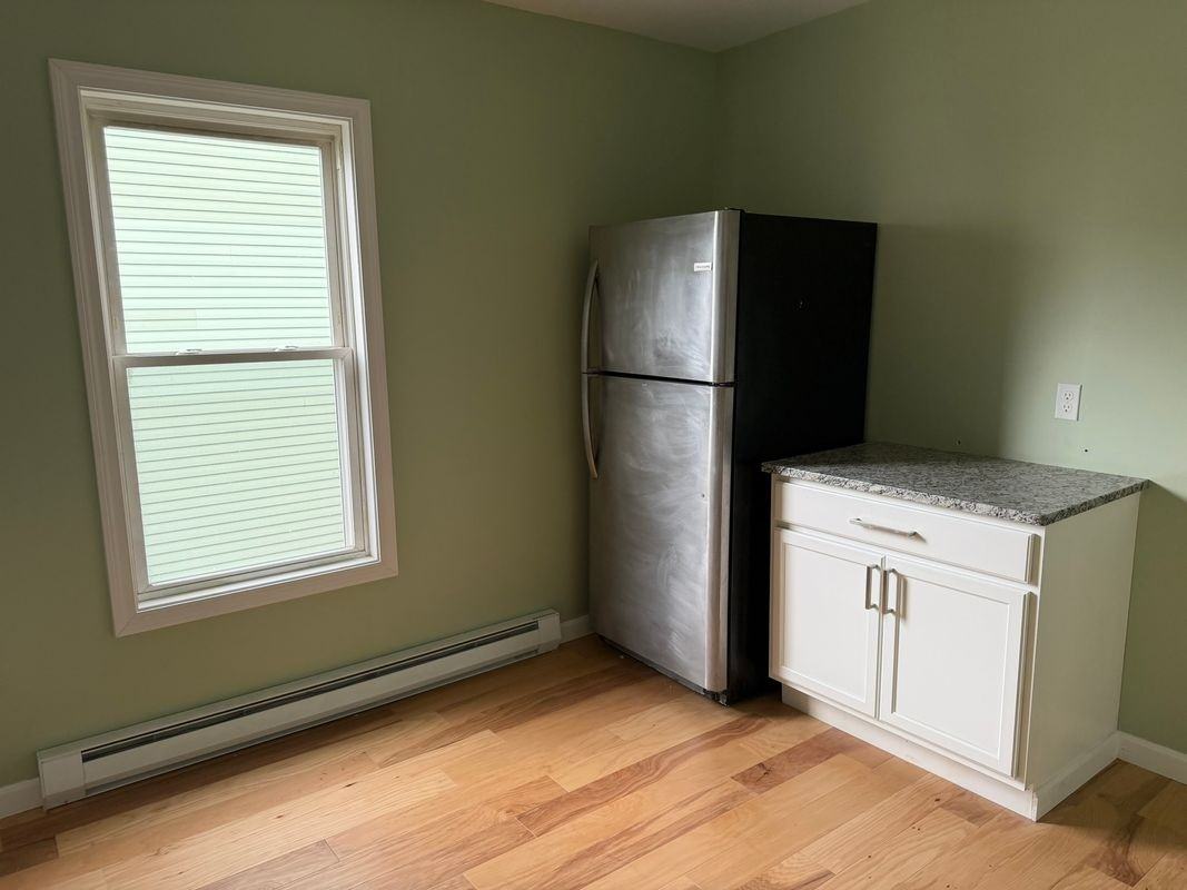 593 Hevey St - Photo 4 of 11