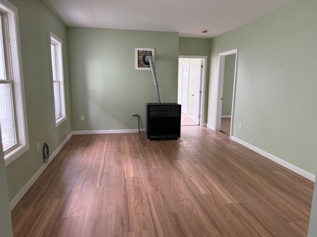 593 Hevey St - Photo 5 of 11