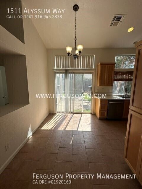 1511 Alyssum Way - Photo 4 of 13