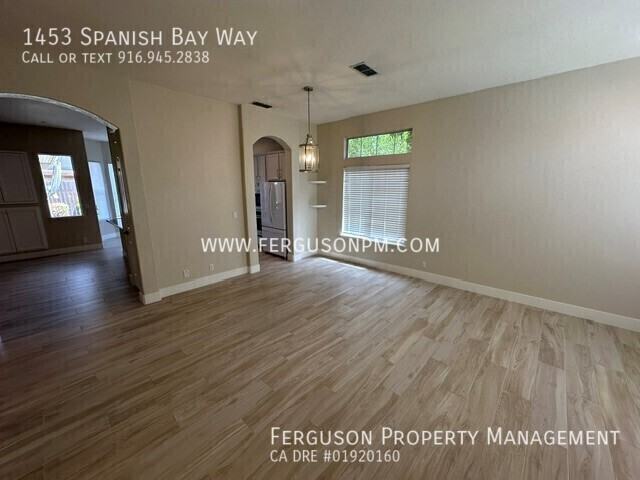 1453 Spanish Bay Way - Photo 4 of 23