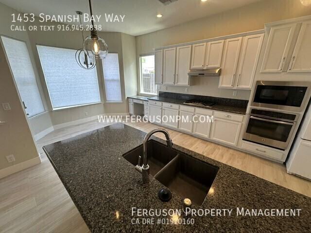 1453 Spanish Bay Way - Photo 7 of 23