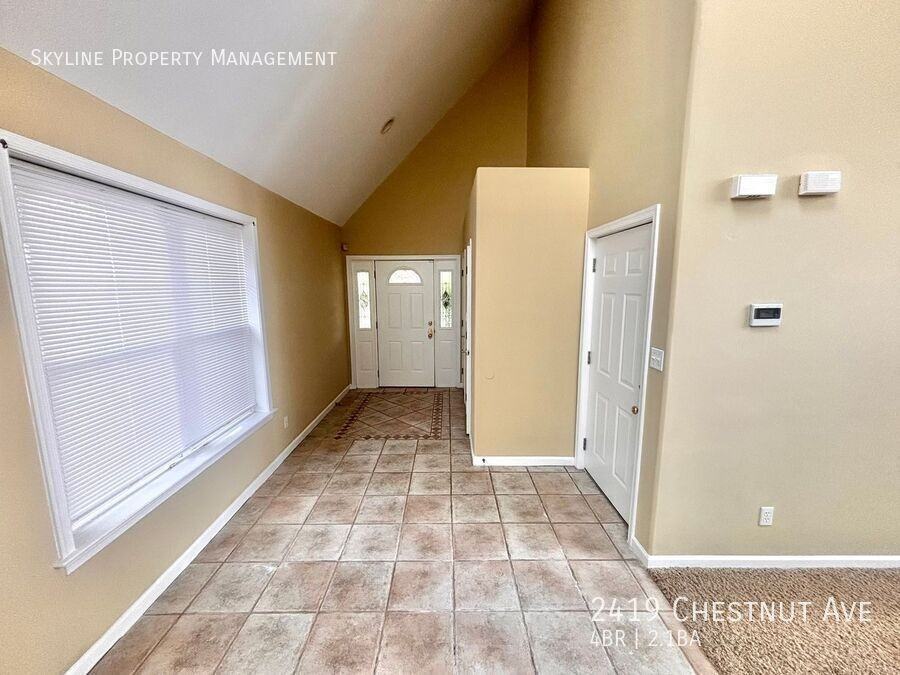 2419 Chestnut Ave - Photo 5 of 31