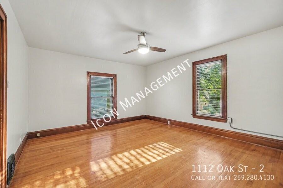 1112 Oak St #2 - Photo 2 of 16
