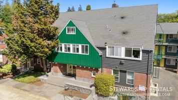 featured image of 1825 Harris St #1