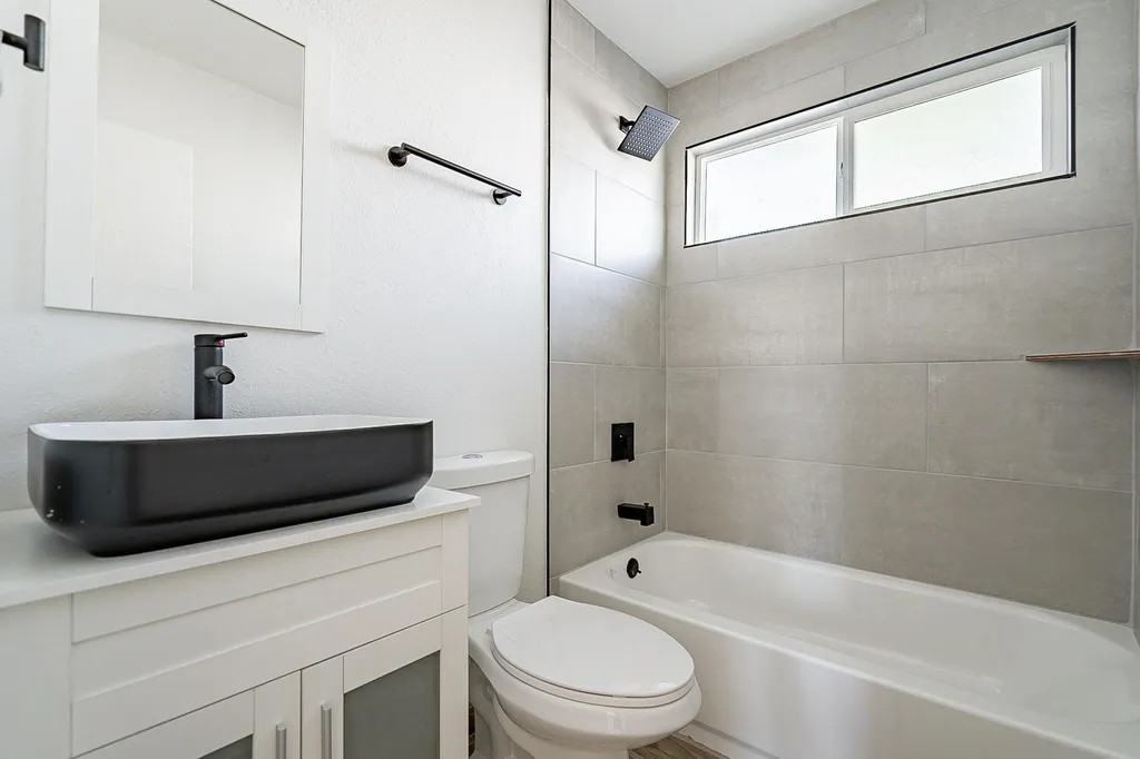 37 East El Parque Drive #B - Photo 7 of 14