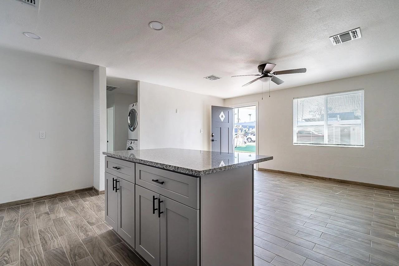 37 East El Parque Drive #B - Photo 6 of 14