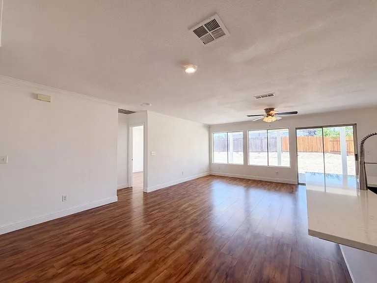 26934 10th Street - Photo 7 of 7