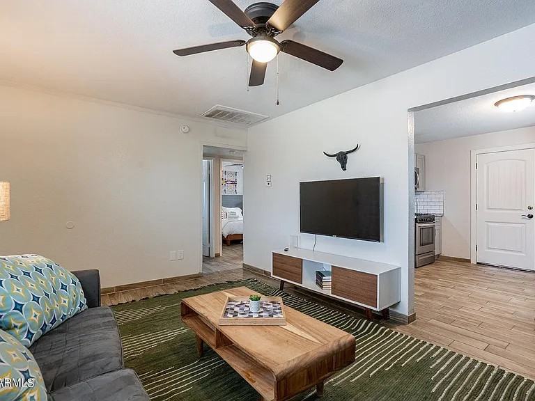 1212 East Tempe Drive - Photo 4 of 13