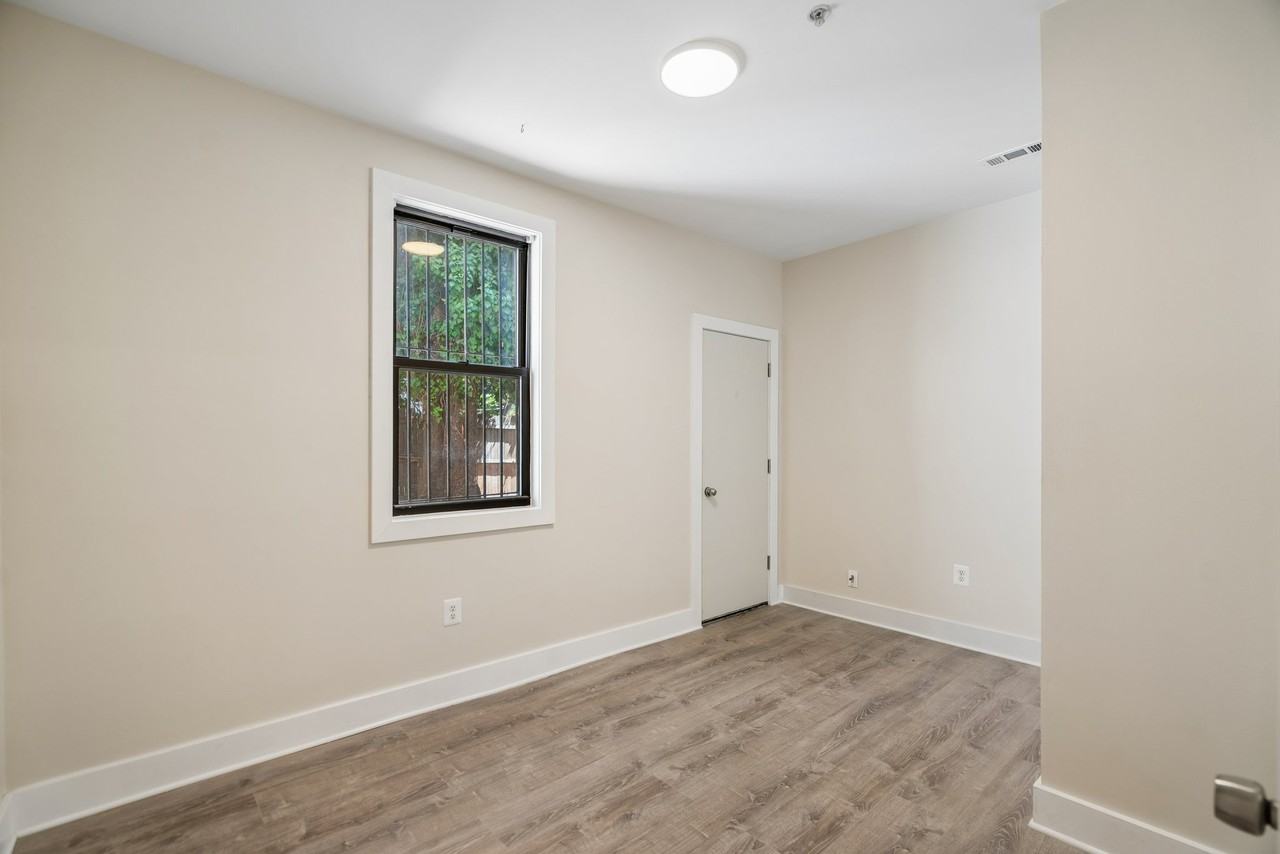 1507 N 17th St #NA - Photo 2 of 12