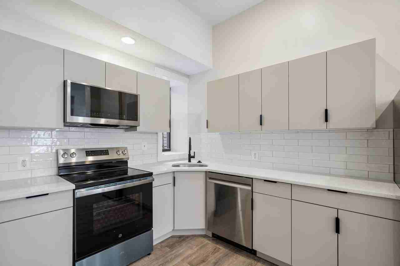 1507 N 17th St #NA - Photo 5 of 12