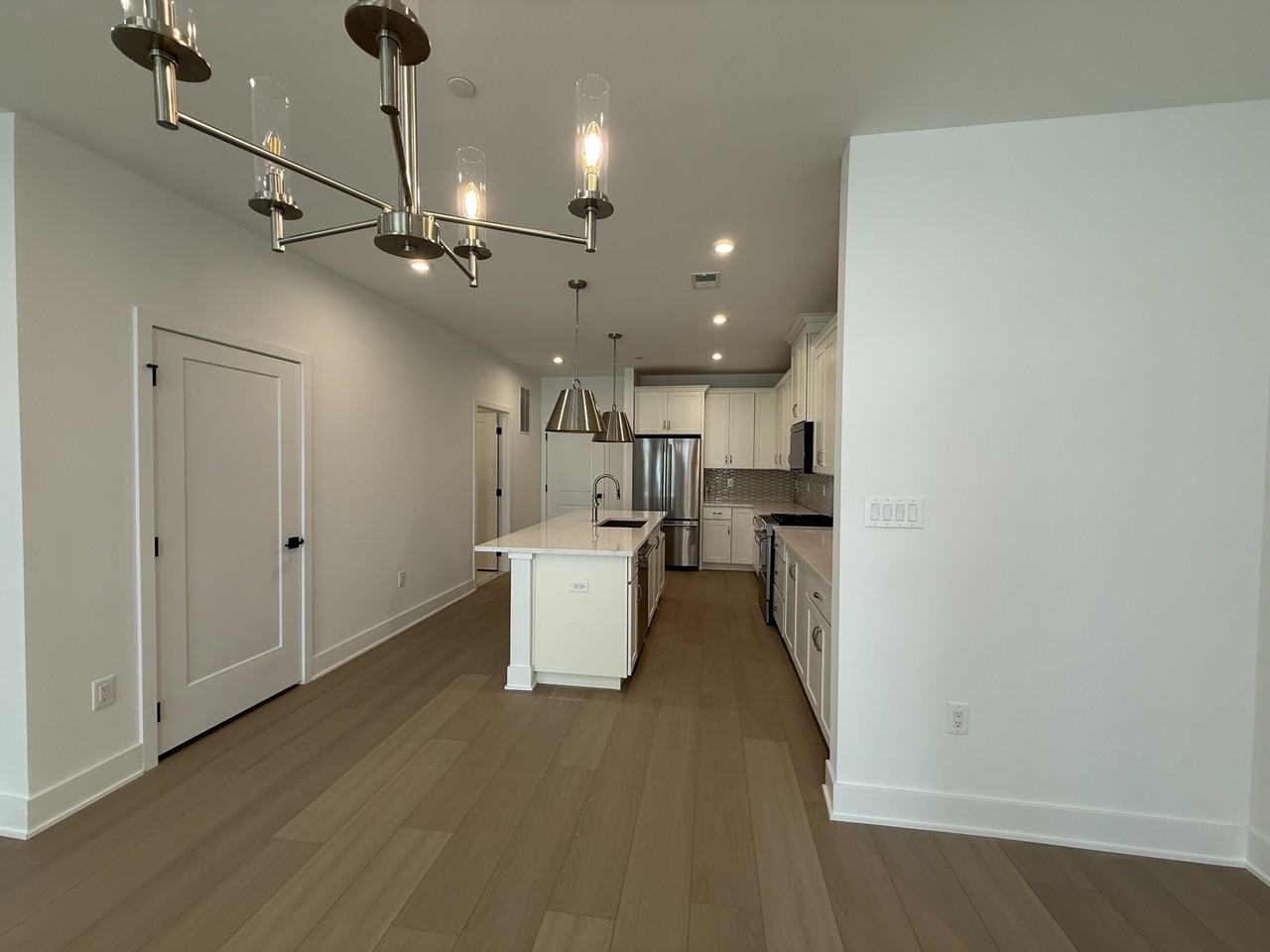 12107 Rossini Dr - Photo 5 of 16