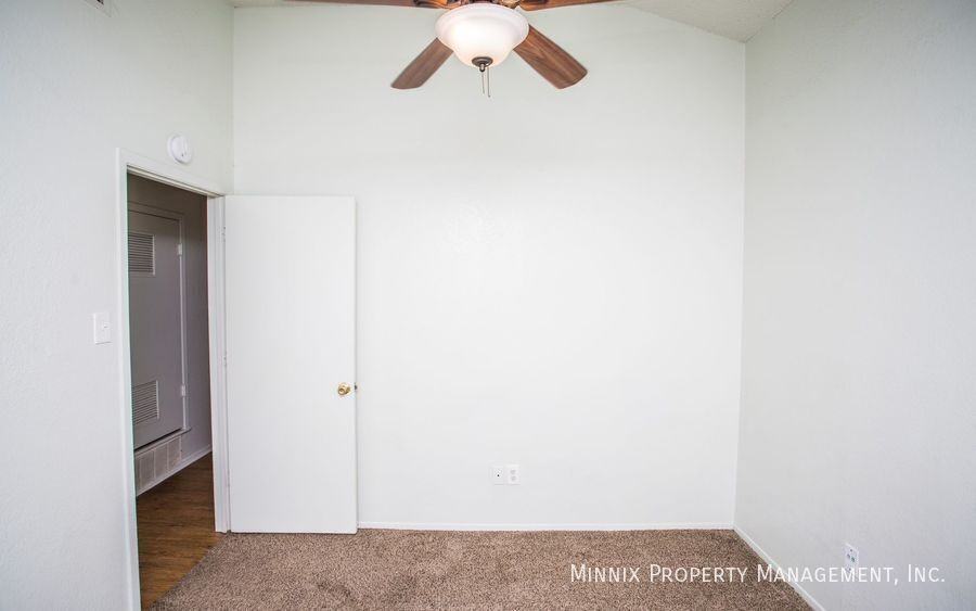 117 N Troy Ave #A - Photo 5 of 19