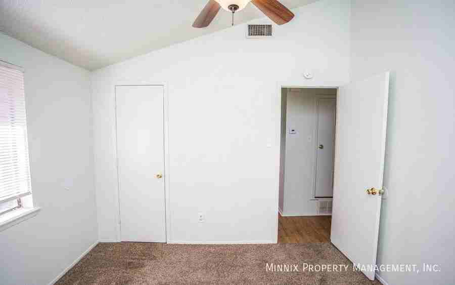 117 N Troy Ave #A - Photo 6 of 19