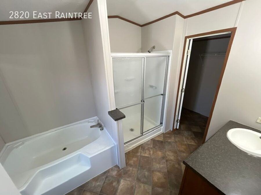 2820 E Raintree Ave - Photo 5 of 14
