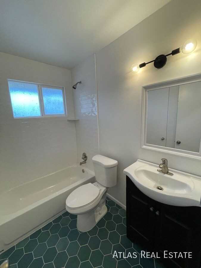 1013 E Palm Ln #B - Photo 5 of 9