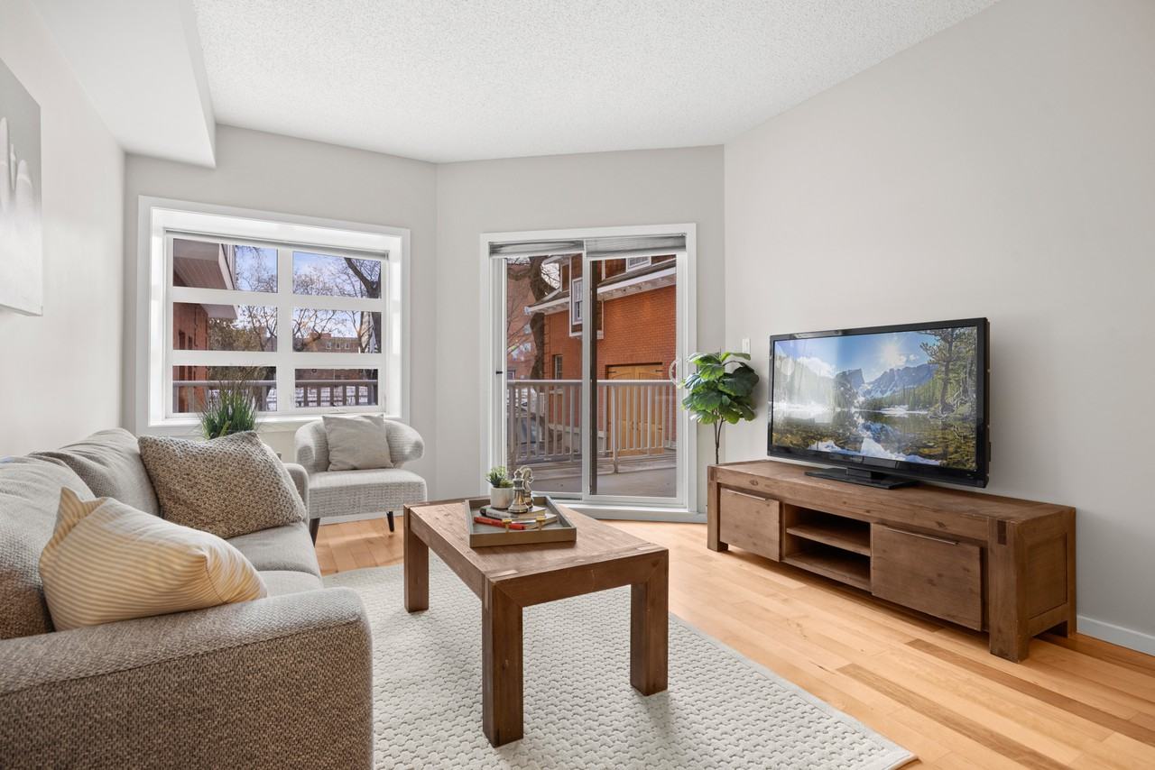 9910 111 St Nw - Photo 4 of 28