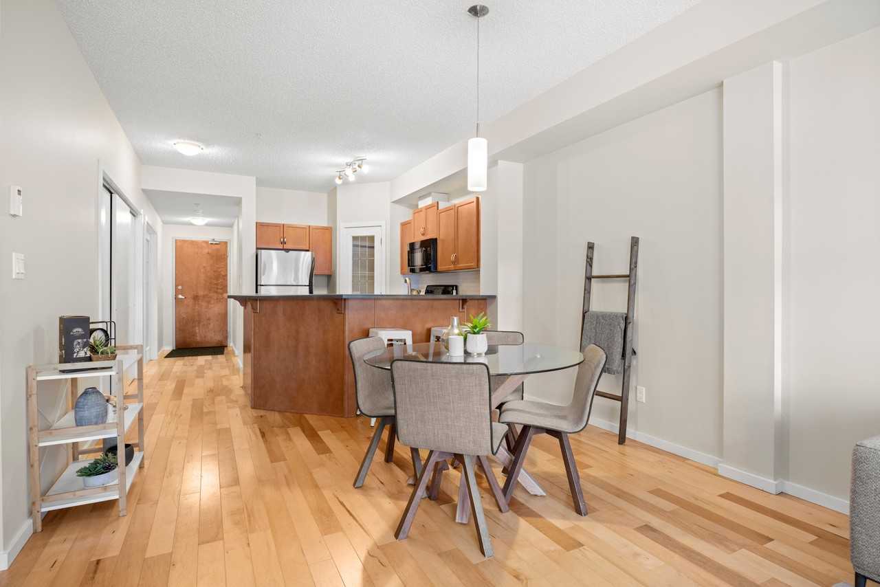 9910 111 St Nw - Photo 6 of 28