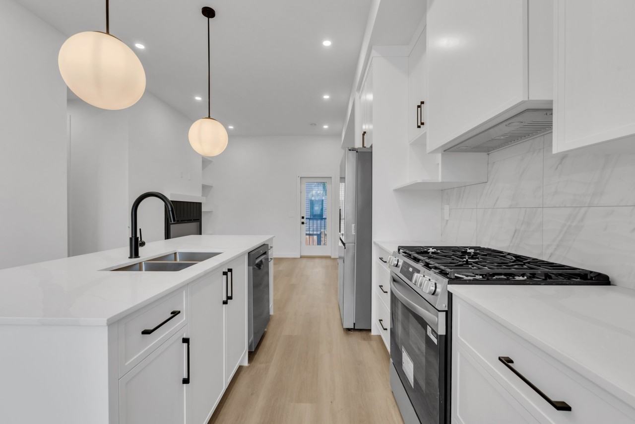2708 25 Ave Sw - Photo 2 of 34